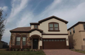 Fun 8 Bedroom Home with Pool & Jacuzzi near Disney World!